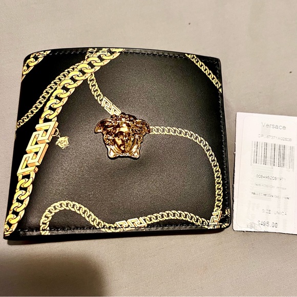 VERSACE WALLET NEW!!2022 W/TAGS
Gold Chain La Medusa MENS Bi-fold coin flap - Picture 2 of 8